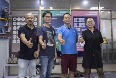 香港屏幕大師與圣典傳媒簽署企業(yè)品牌營銷年度戰(zhàn)略合作協(xié)議